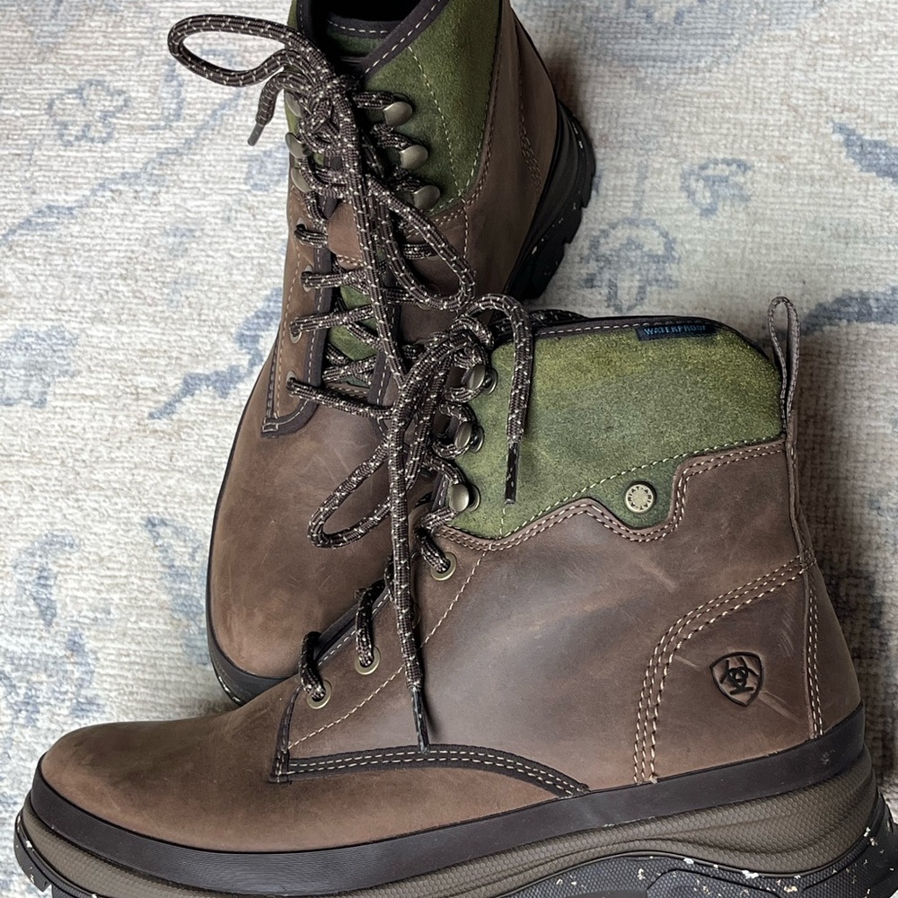 Ariat Moresby Waterproof Boot New Without Box Size 9.5